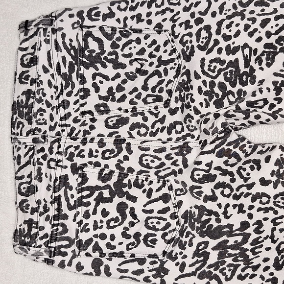 🐆 Hudson Barbara super skinny stretch animal print denim. Size 28. - Picture 7 of 15